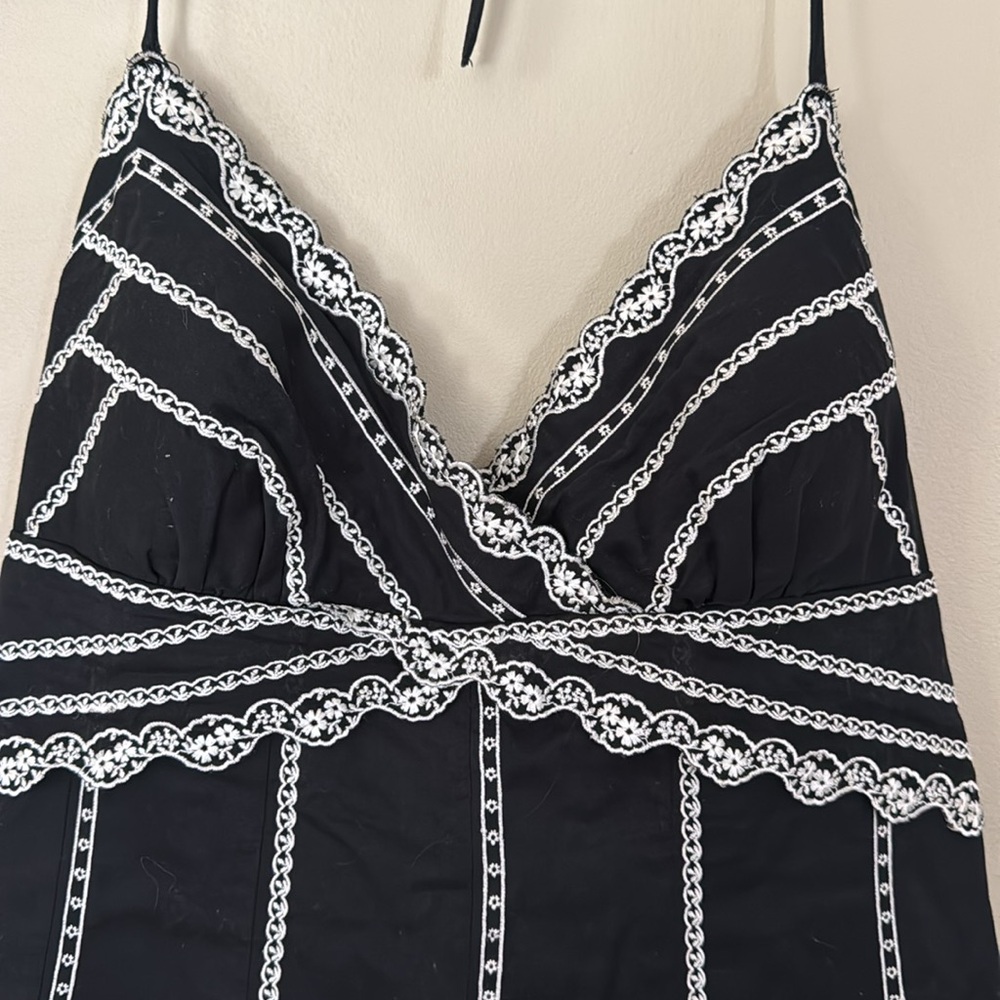 Wh/Bm Black And White Halter Dress Size 8 View 2